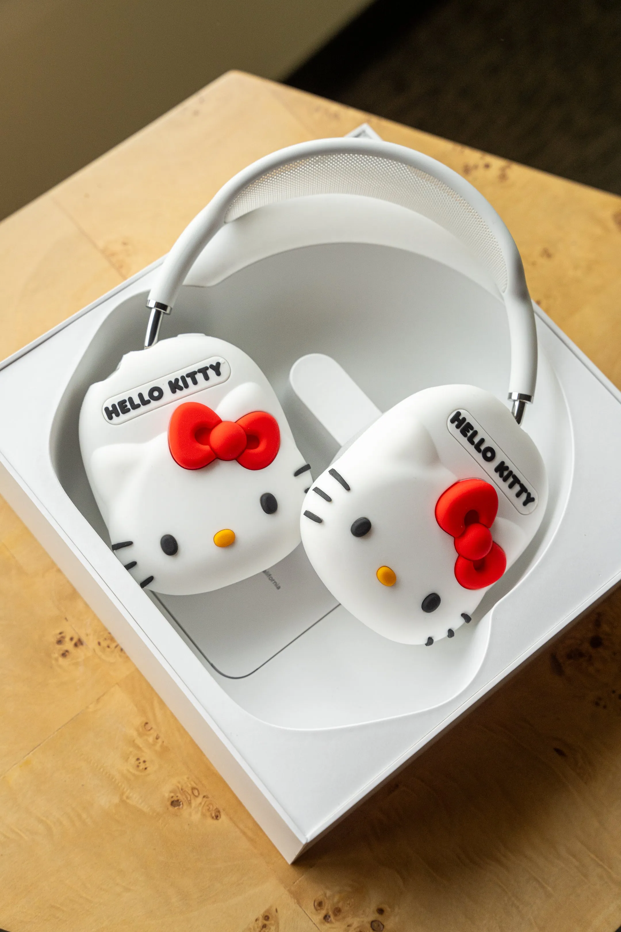 Hello Kitty® AirPods Max Cover