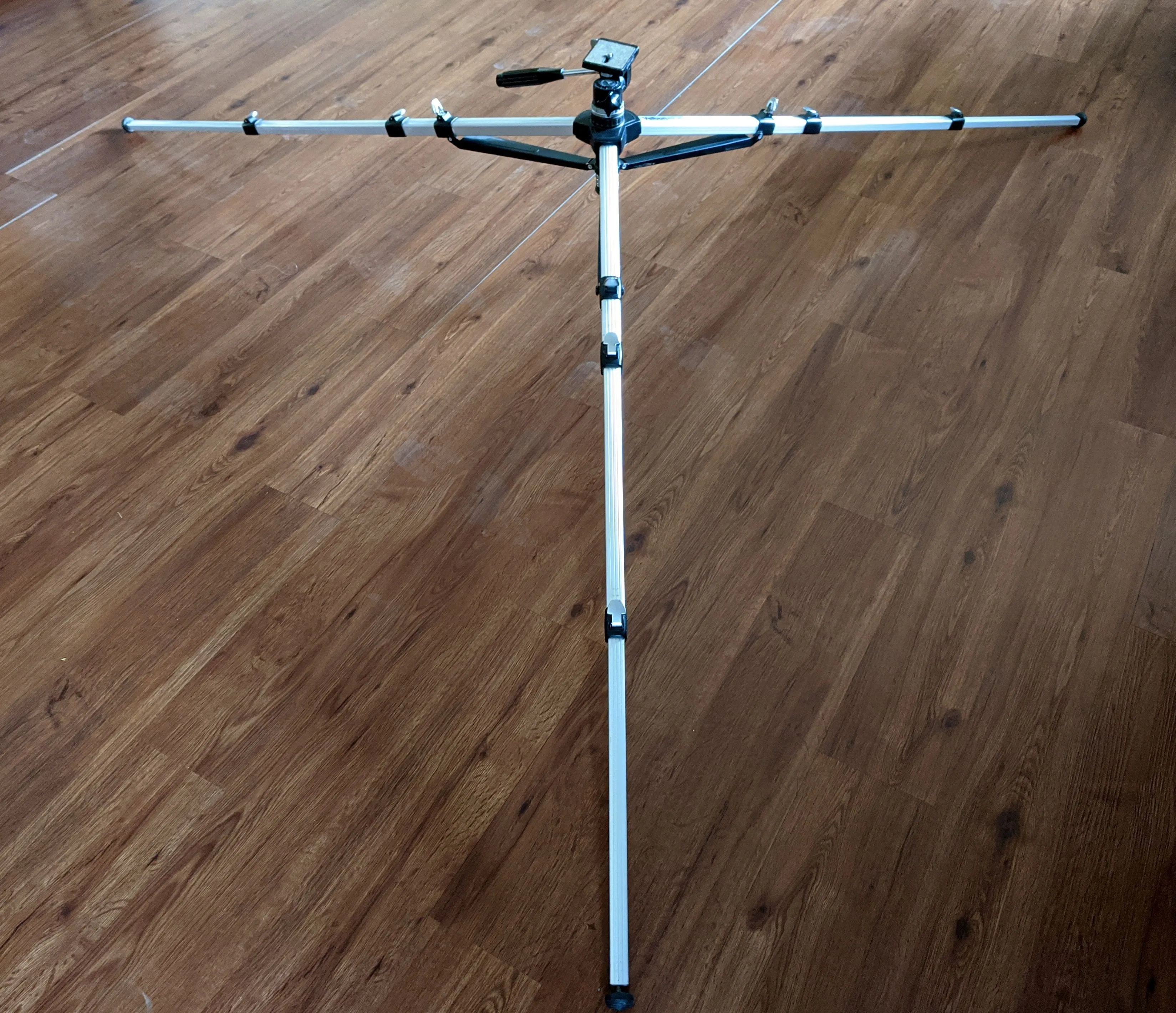 Velbon AEF-3B Super-Splay tripod F*S