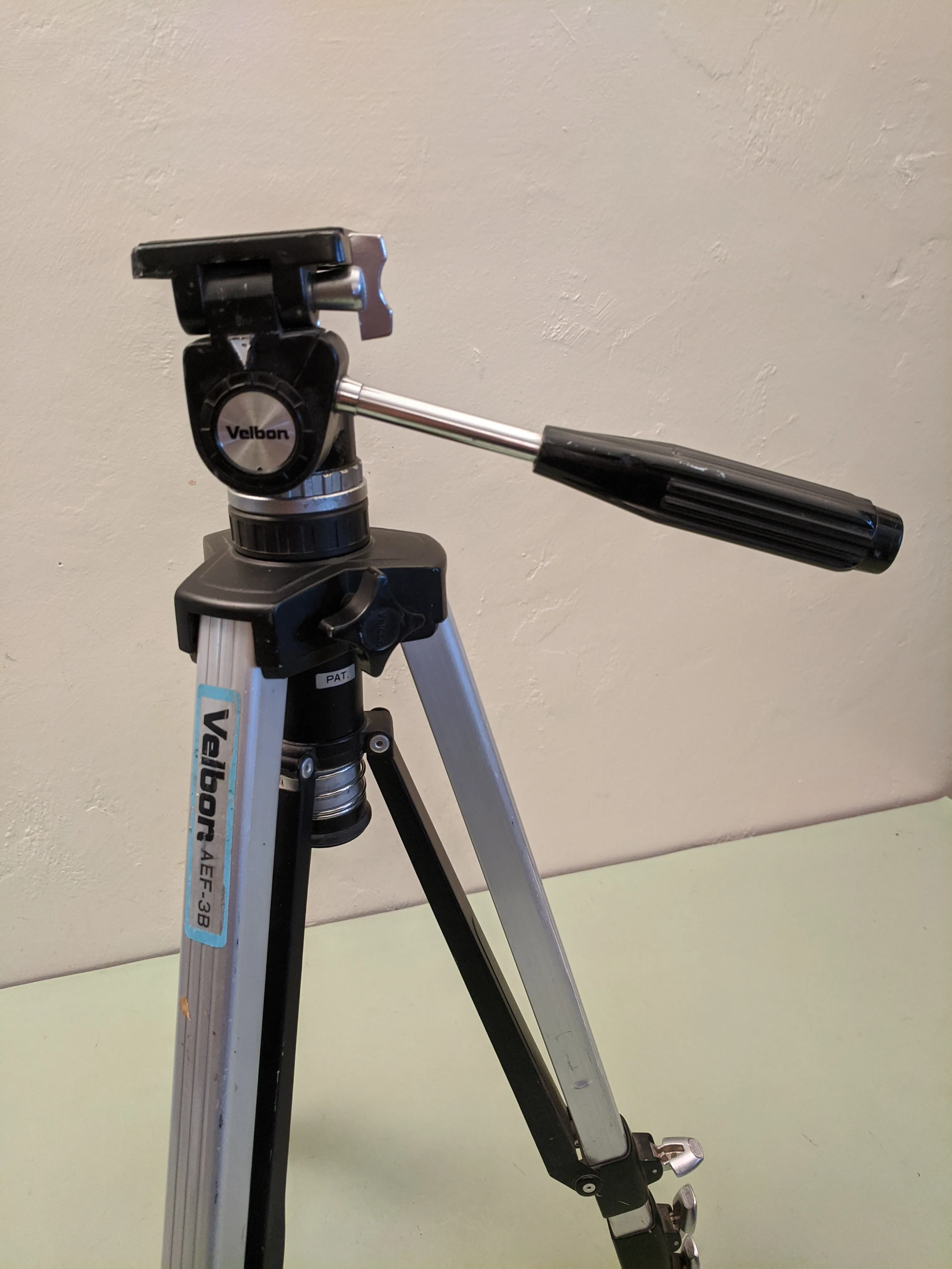 Velbon AEF-3B Super-Splay tripod F*S